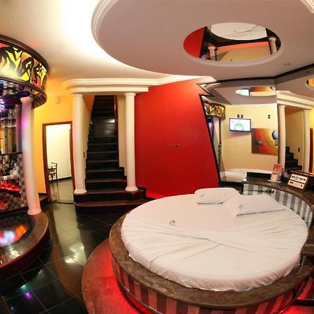 Hotel & Motel Le Baron (Adults Only) Pôrto Ferreira 외부 사진