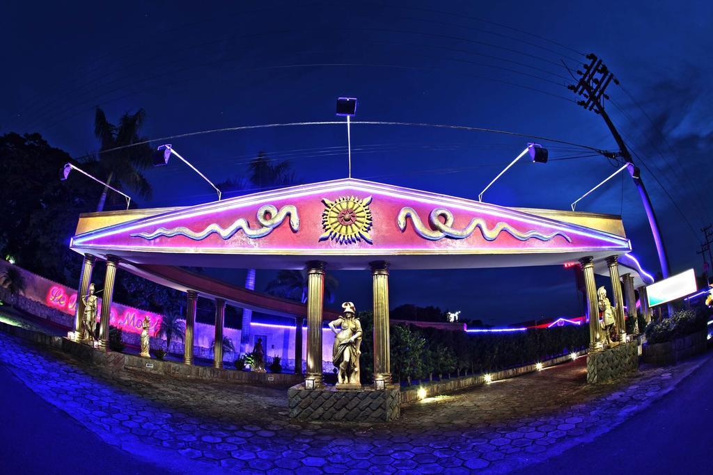 Hotel & Motel Le Baron (Adults Only) Pôrto Ferreira 외부 사진
