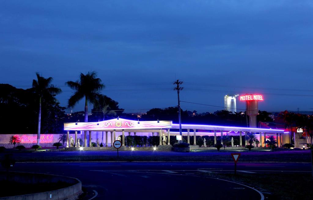 Hotel & Motel Le Baron (Adults Only) Pôrto Ferreira 외부 사진