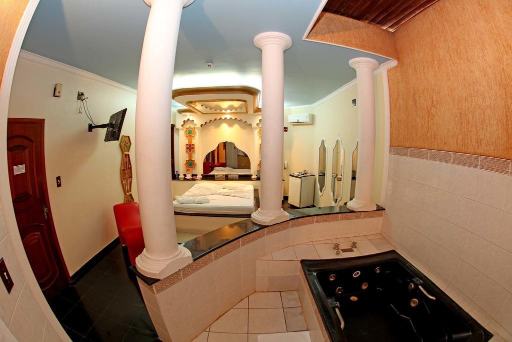 Hotel & Motel Le Baron (Adults Only) Pôrto Ferreira 외부 사진