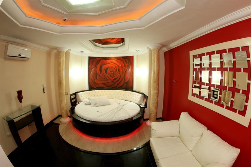 Hotel & Motel Le Baron (Adults Only) Pôrto Ferreira 외부 사진